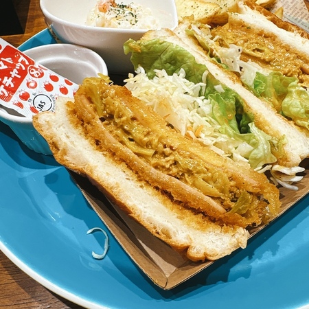堂山食堂 カレーキャベツハムカツサンド