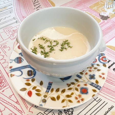 シャンデレール じゃがいものスープ