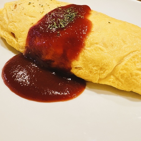 and梅田 昔ながらのオムライス