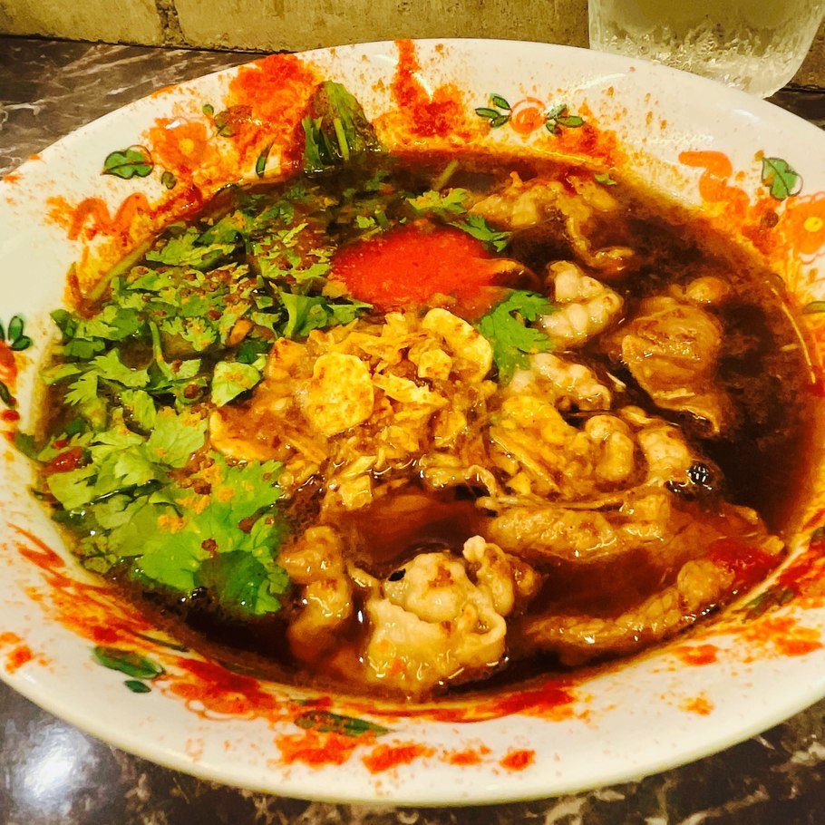 張記式 牛肉麺、棒餃子