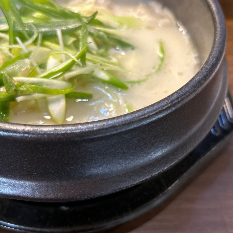 ホルモンらーめん 8910 白寿 梅田店