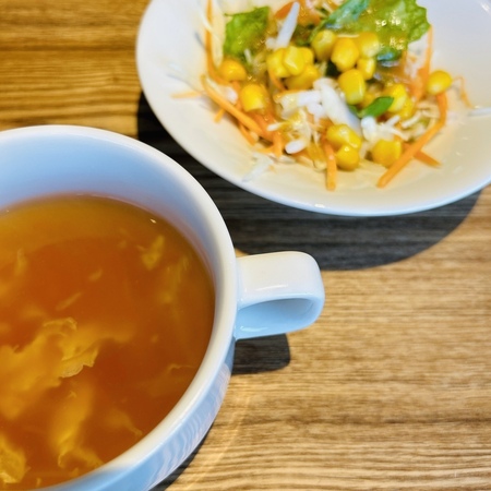 神戸元町ドリア 阪急32番街店 平日限定スープとサラダ